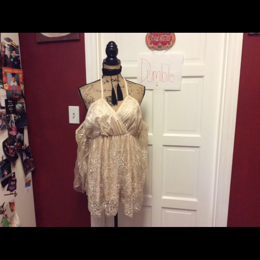 🎉HOST PICK🎉😍gorgeous romper😍 - Picture 5 of 8